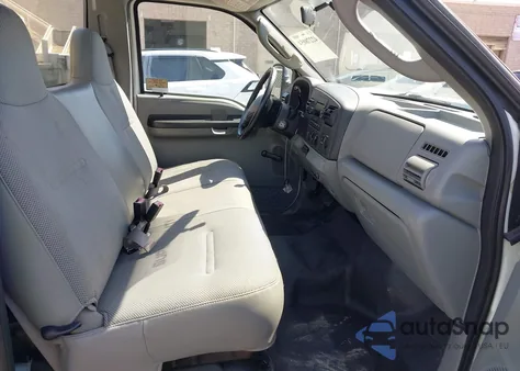 2007 Ford F-350 Chassis Xl/Xlt from USA, damaged, VIN 1FDSF34527EB35312